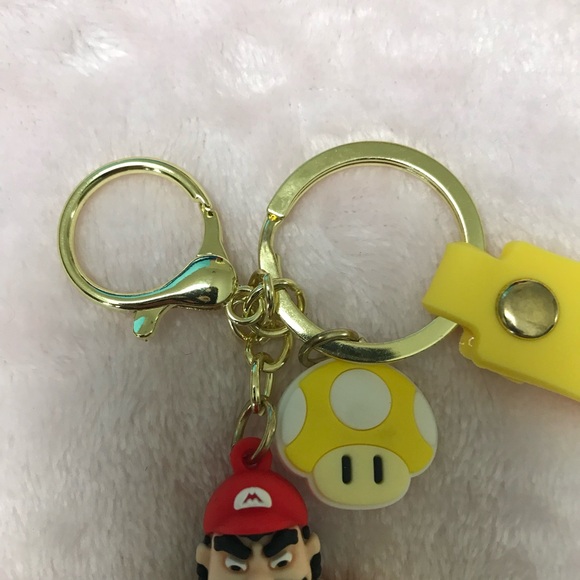 ✨✨5/$10✨✨ Muscle Super Mario 3D Silicone Keychain New - Picture 4 of 10